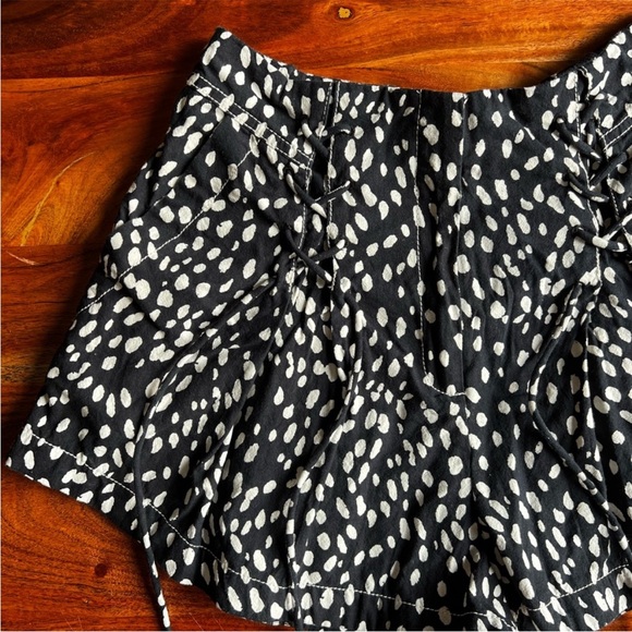 NEW Free People Bennett shorts criss cross ties lace upfront dotted dot print 2 - Picture 3 of 16